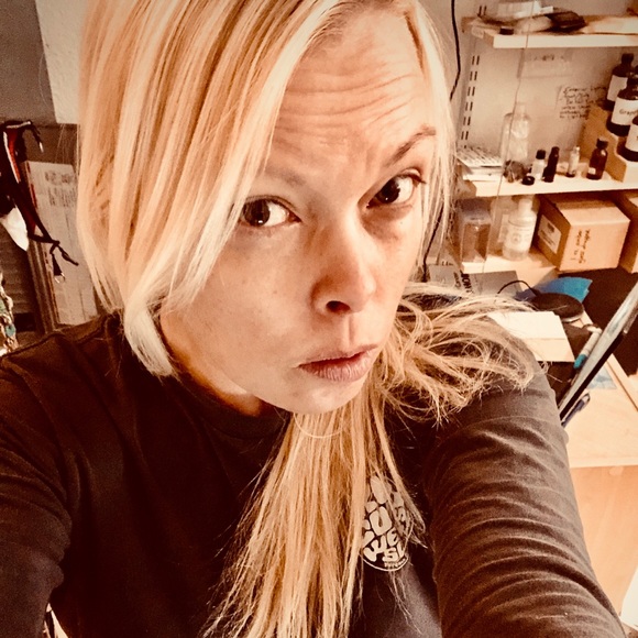 Meet your Posher, Chloe - Picture 4 of 4